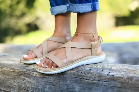 sandals for people with bunions