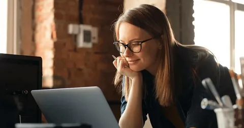 Economics Tutor Northern Beaches